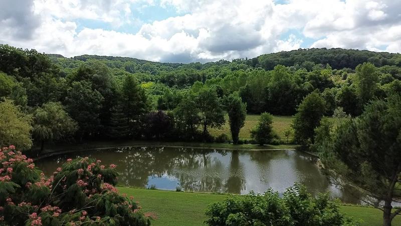 Propriété - 240 m² - 6 pièces