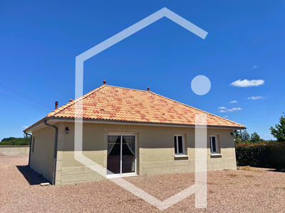 Maison - 105 m² - 4 pièces