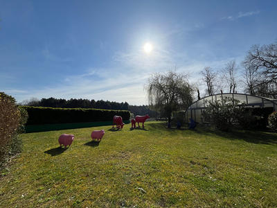 Maison - 242 m² - 7 pièces