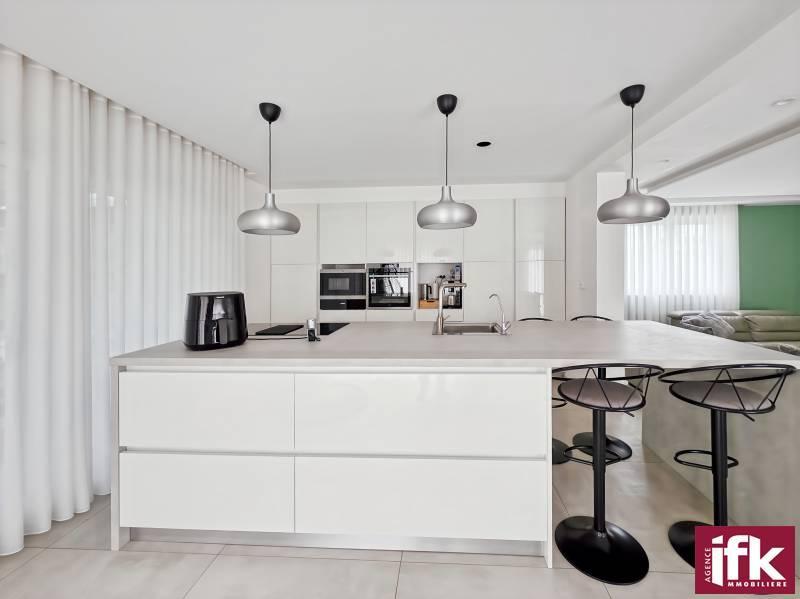 Maison - 165 m² - 6 pièces