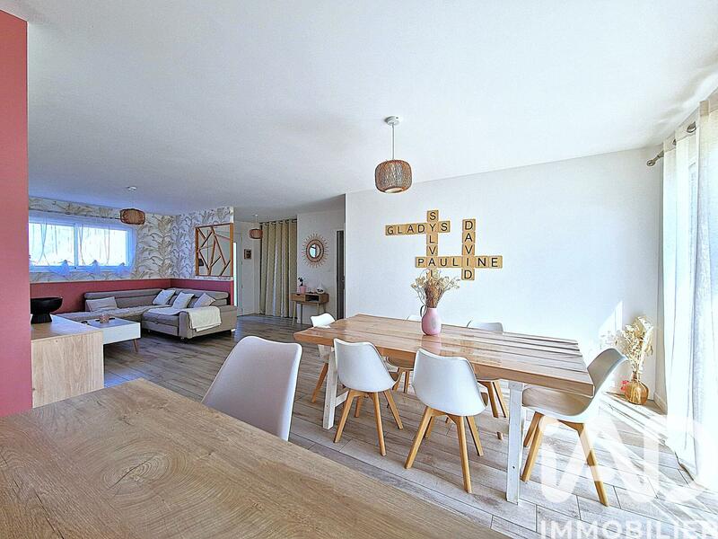 Maison - 104 m² - 5 pièces