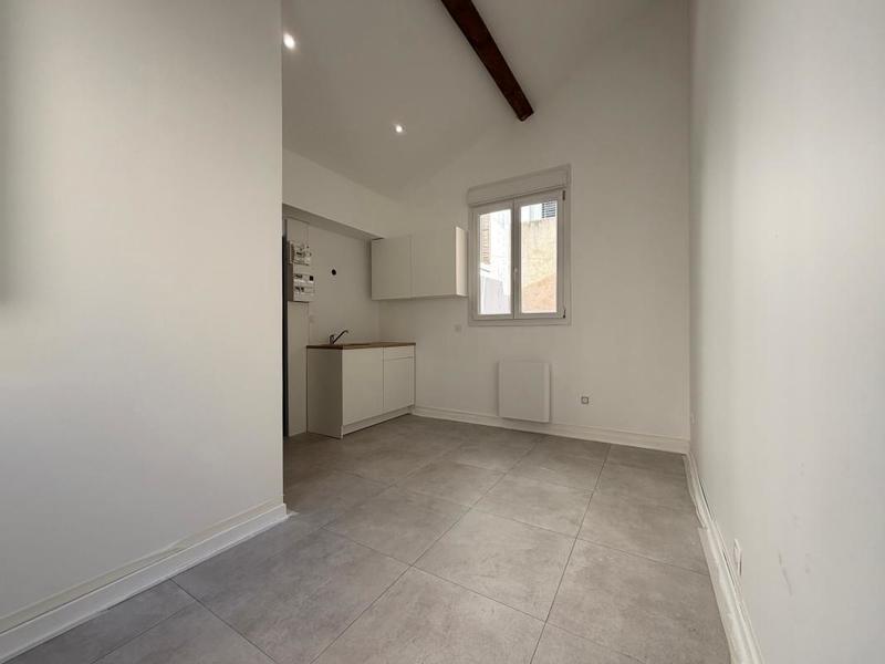 Studio - 13 m² - 1 pièce