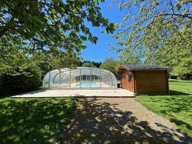 Maison - 303 m² - 10 pièces