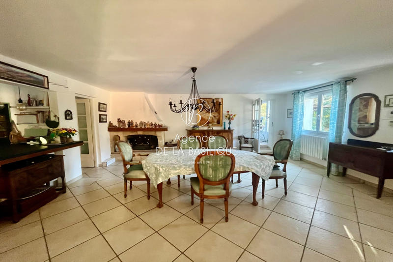 Maison - 175 m² - 8 pièces