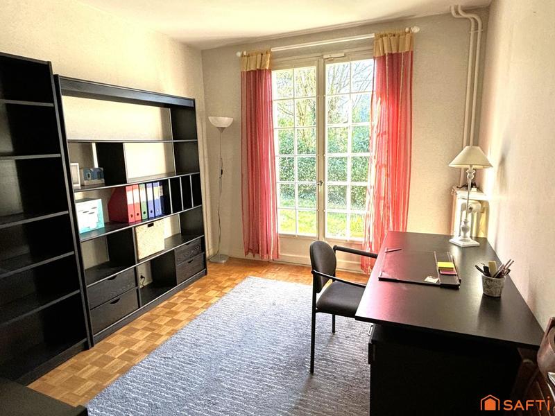 Maison - 187 m² - 8 pièces