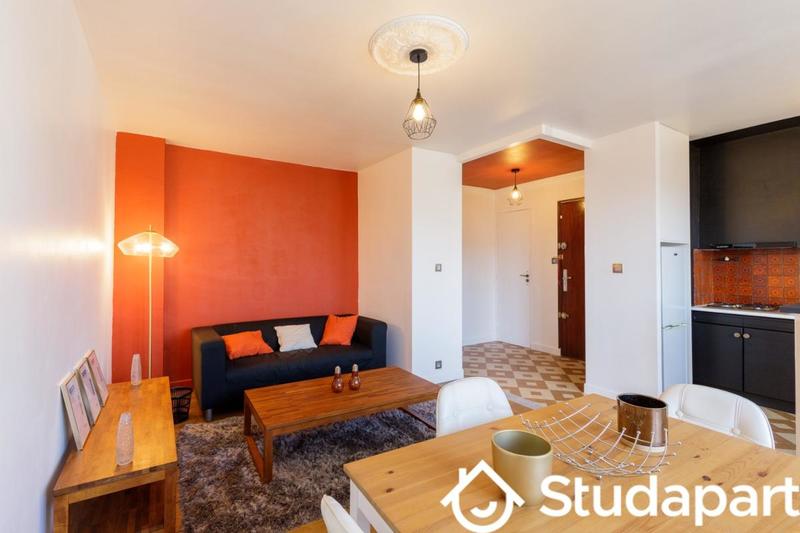 Chambre - 10 m² - 1 pièce