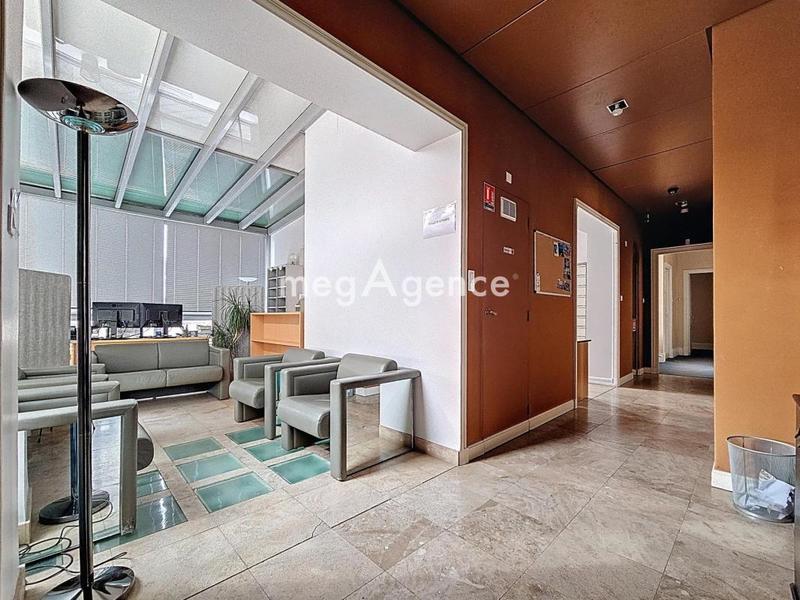 Appartement - 265 m² - 9 pièces