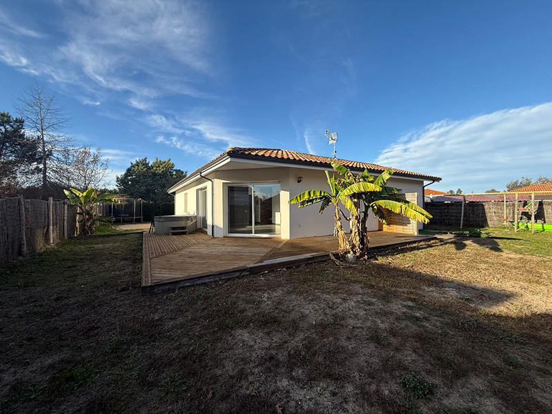 Maison - 96 m² - 4 pièces