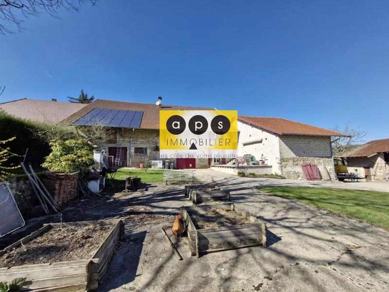 Appartement - 160 m² - 6 pièces