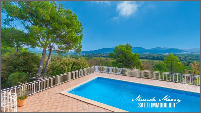 Villa - 177 m² - 7 pièces