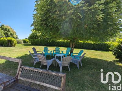 Maison - 635 m² - 35 pièces