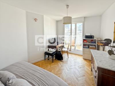 Appartement - 83 m² - 5 pièces