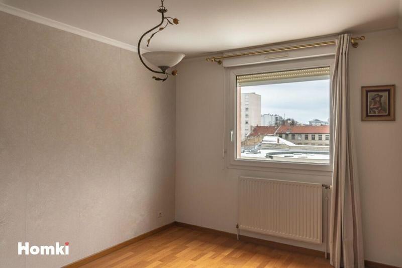 Appartement - 82 m² - 3 pièces