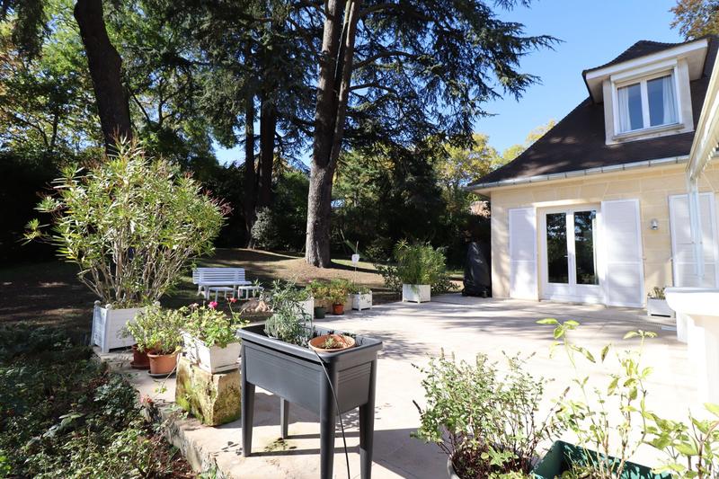 Villa - 280 m² - 6 pièces