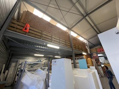 Local d'activités - 563 m² - 13 pièces