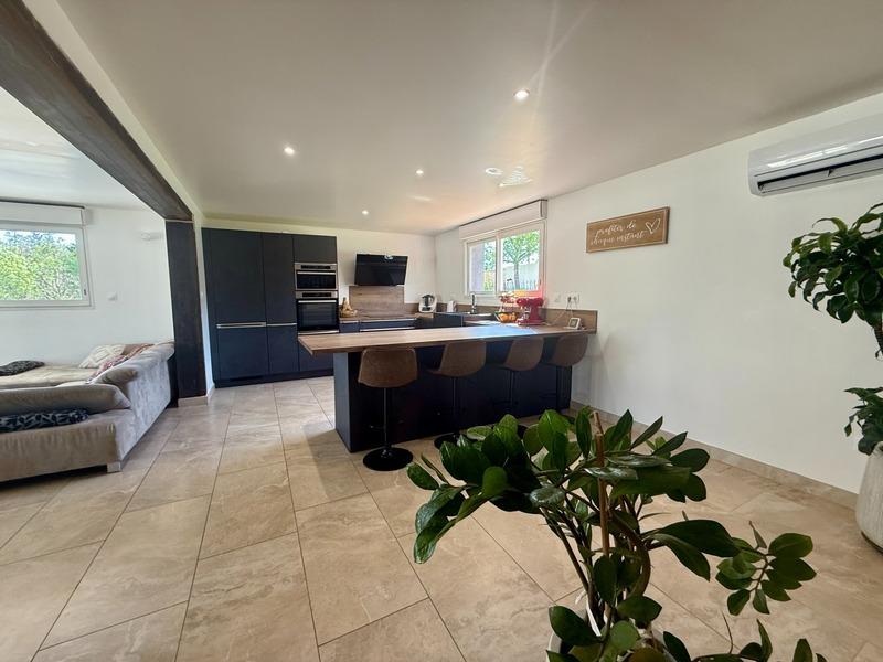 Villa - 194 m² - 9 pièces