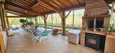 Maison - 410 m² - 11 pièces