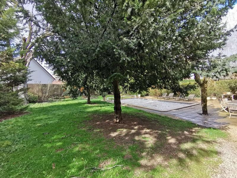 Appartement - 232 m² - 7 pièces