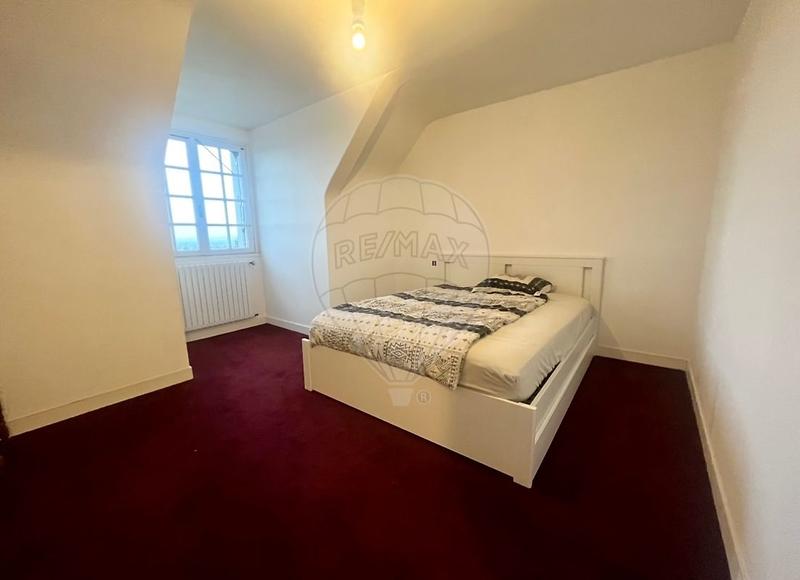 Maison - 208 m² - 6 pièces