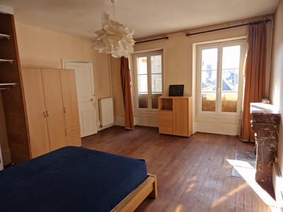 Appartement - 140 m² - 5 pièces