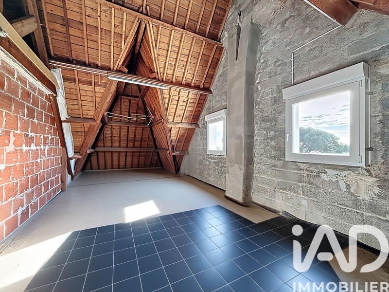 Maison - 180 m² - 5 pièces