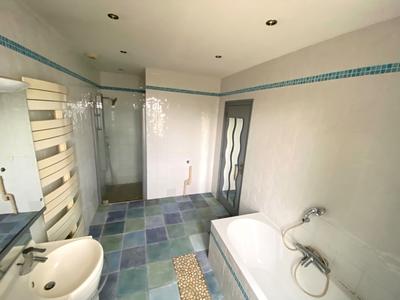 Maison - 165 m² - 6 pièces