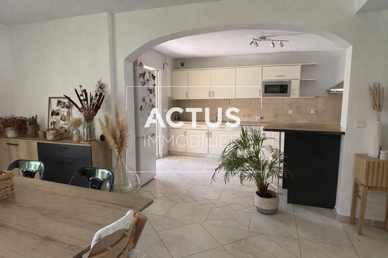 Maison - 134 m² - 5 pièces