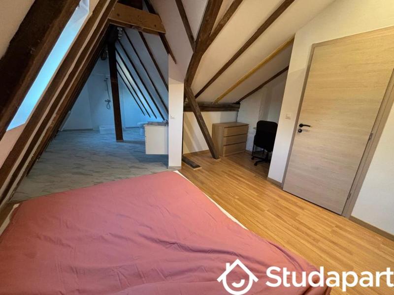 Chambre - 11 m² - 1 pièce