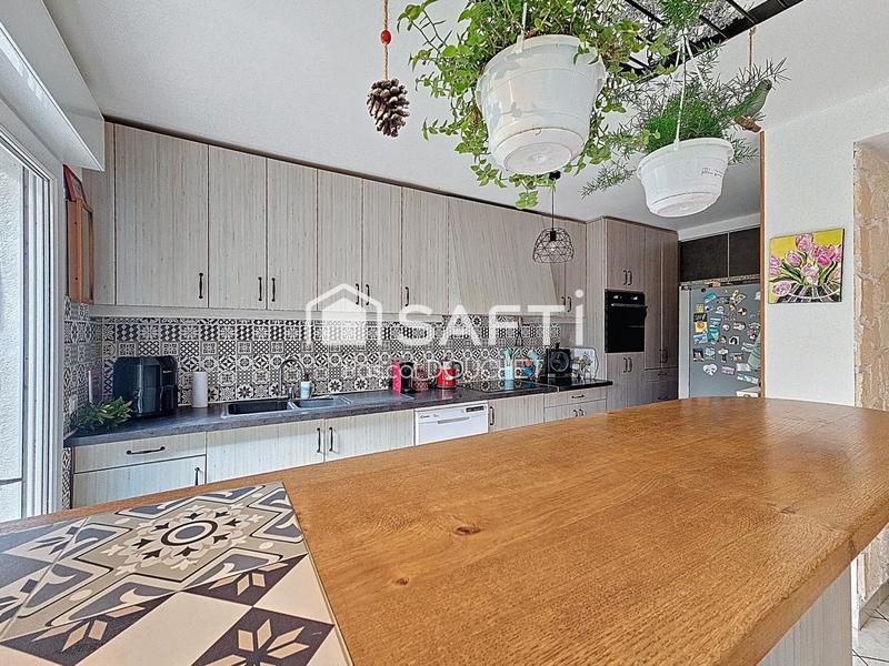 Maison - 312 m² - 5 pièces