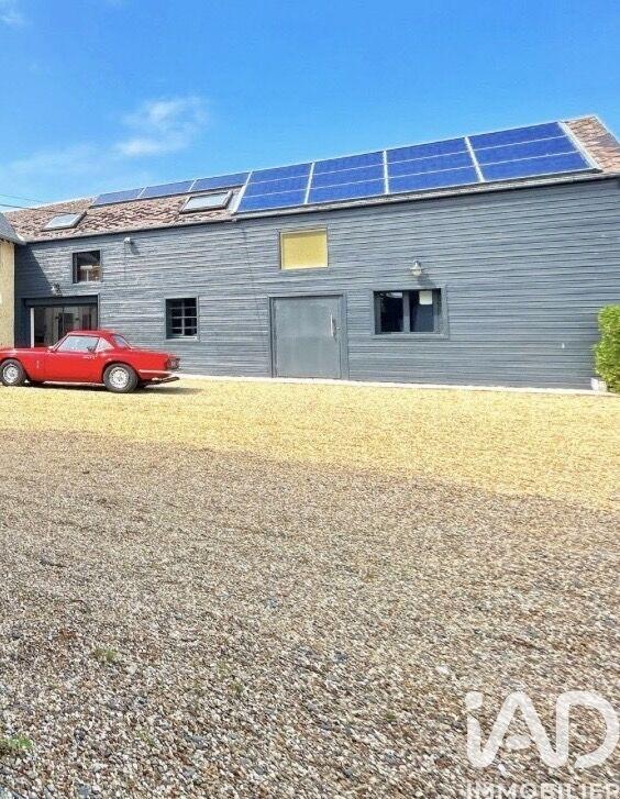 Maison - 300 m² - 8 pièces