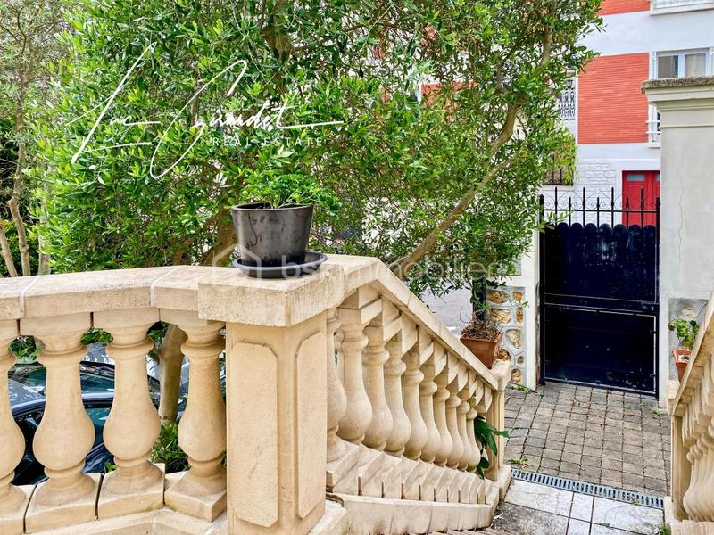 Maison traditionnelle - 170 m² - 6 pièces