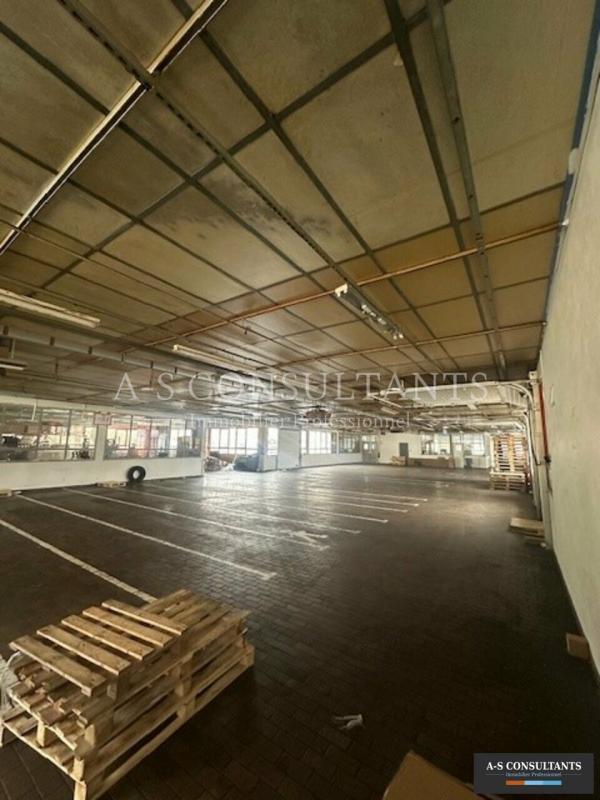 Entrepôt - 1 800 m²
