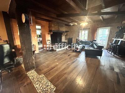 Maison - 182 m² - 7 pièces