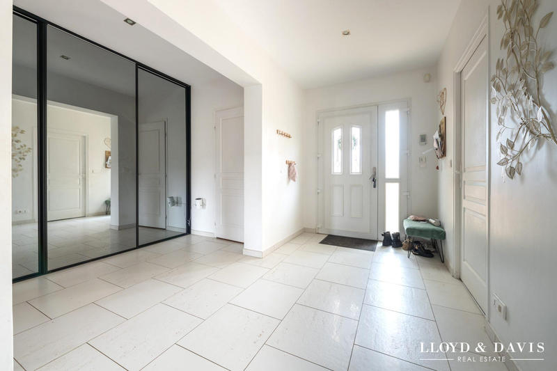 Maison - 195 m² - 7 pièces