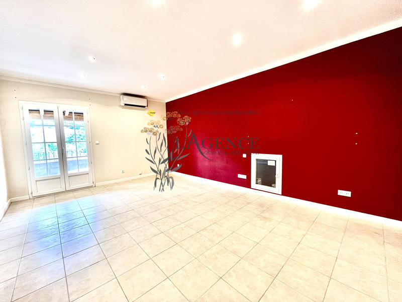 Villa - 315 m² - 15 pièces