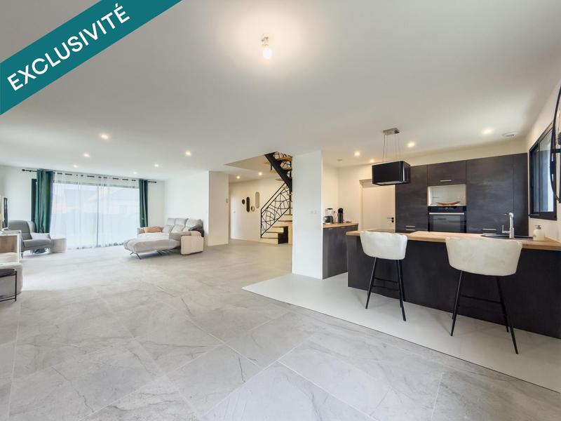 Maison - 142 m² - 5 pièces