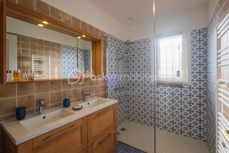 Maison traditionnelle - 96 m² - 4 pièces