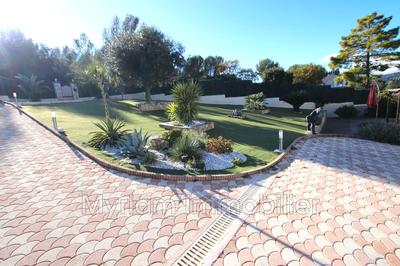 Maison - 251 m² - 6 pièces