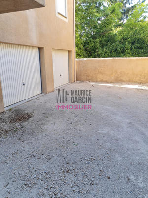 Parking / Garage - 15 m²