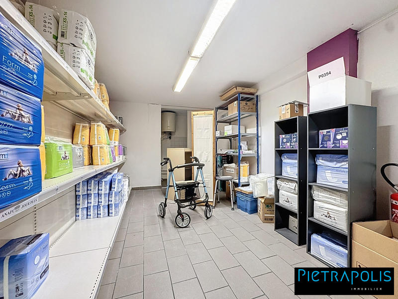 Local commercial - 270 m² - 4 pièces