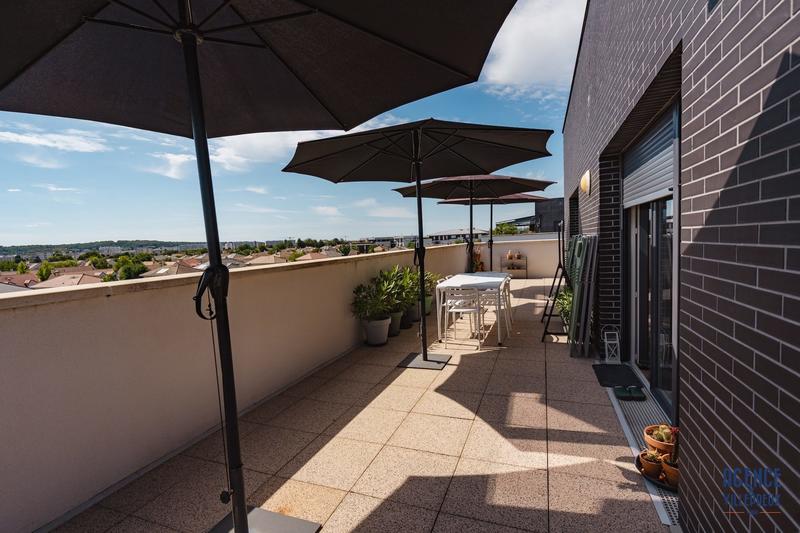 Appartement - 96 m² - 3 pièces