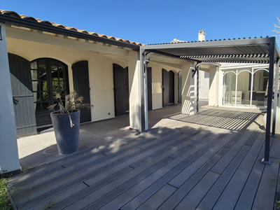 Maison - 208 m² - 8 pièces