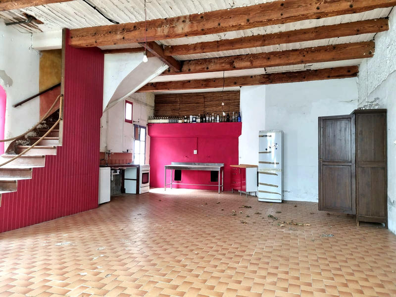 Maison - 240 m² - 5 pièces