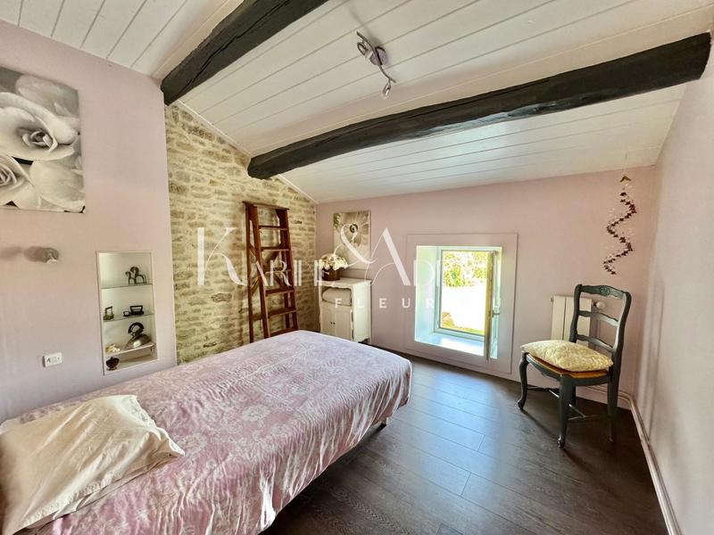 Maison - 216 m² - 7 pièces