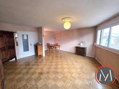 Appartement - 100 m² - 4 pièces