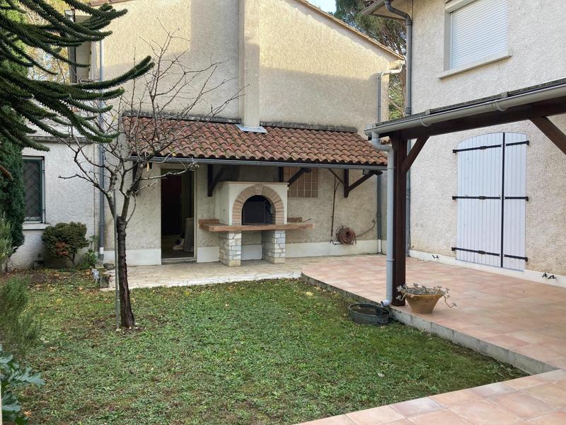 Maison - 212 m² - 7 pièces