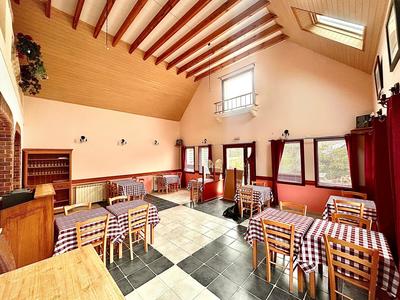 Local commercial - 128 m² - 2 pièces