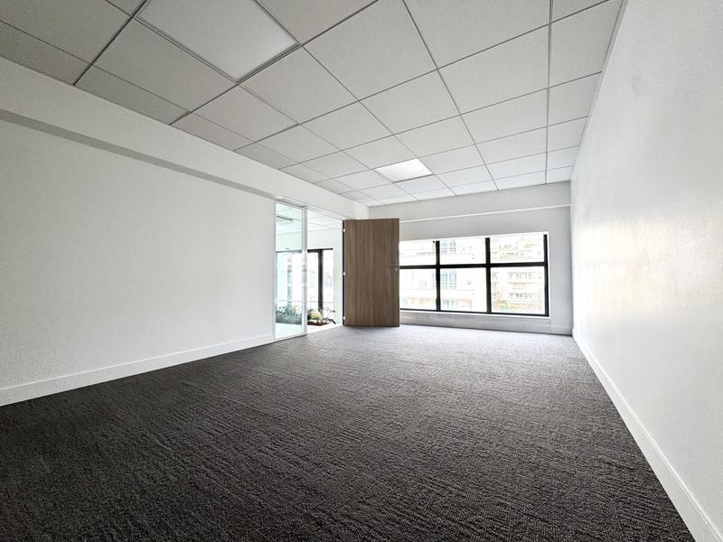 Bureau - 543 m²