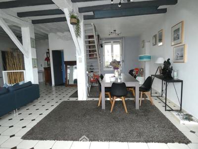 Maison - 233 m² - 9 pièces