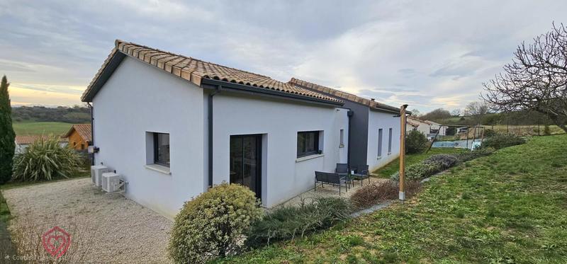 Maison - 122 m² - 5 pièces